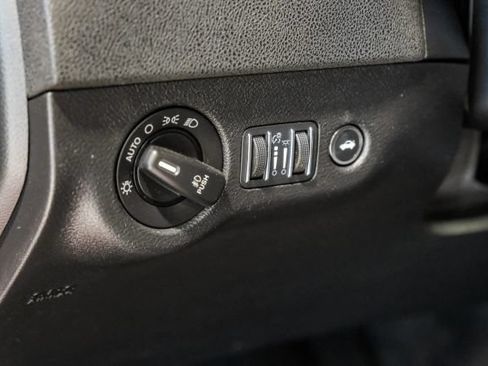 Used 2017 Dodge Charger R/T RWD image 39