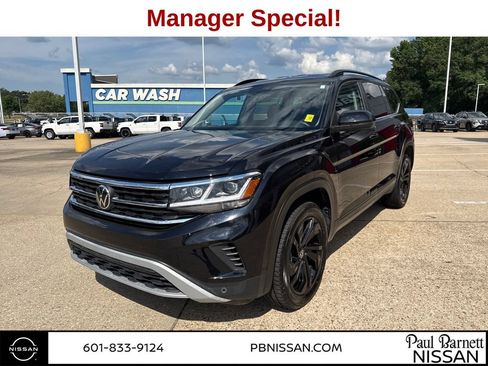Used 2023 Volkswagen Atlas SE w/ Black Wheel Package FWD image 16