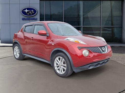 Used 2014 Nissan Juke SV w/ Navigation Package FWD image 4