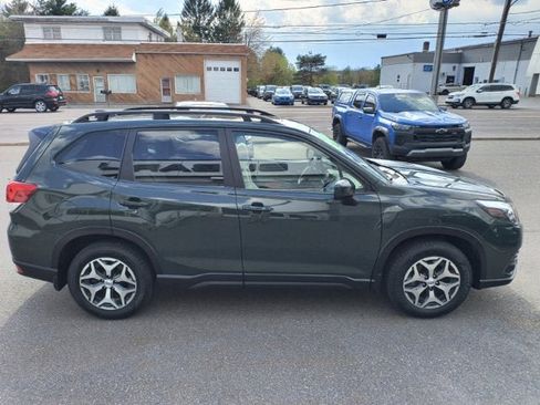 Certified 2024 Subaru Forester Premium AWD/4WD image 4