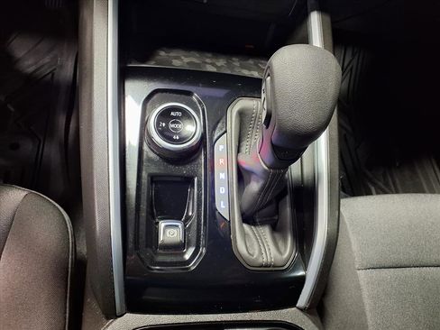 Used 2023 Chevrolet Colorado Trail Boss image 17