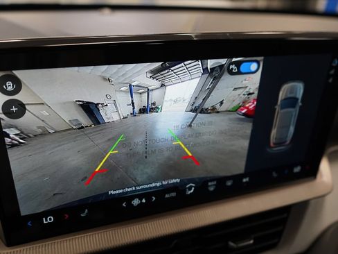 New 2026 Ford Explorer Active RWD image 38
