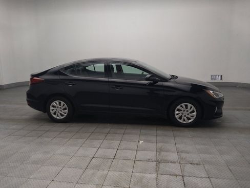 Used 2020 Hyundai Elantra SE FWD image 11