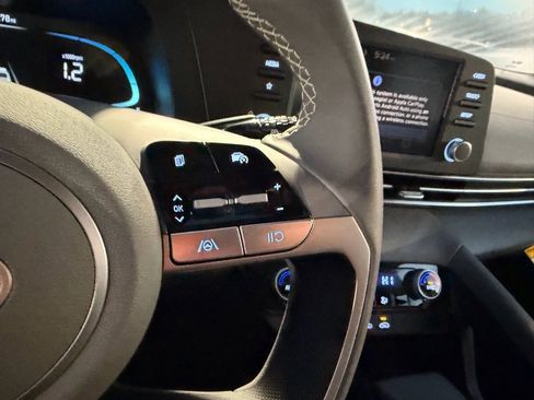 New 2025 Hyundai Elantra Sport image 17