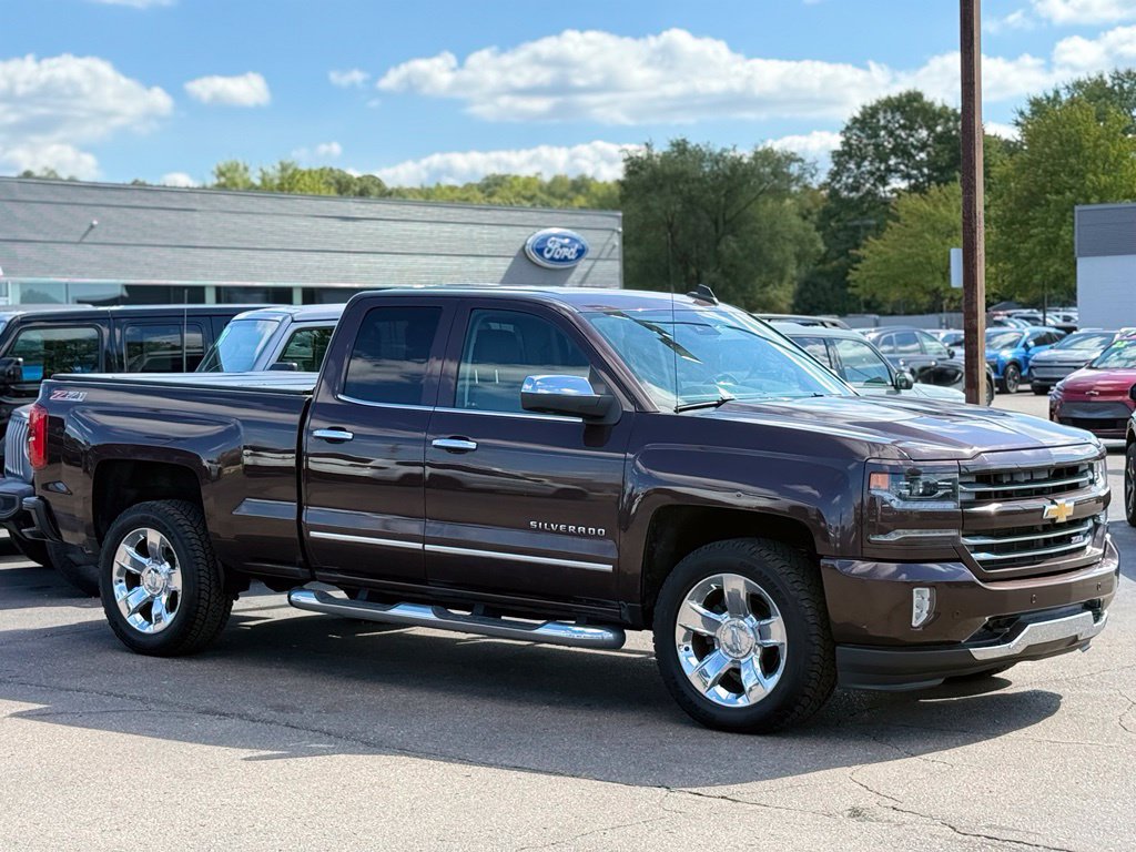 Used 2016 Chevrolet Silverado 1500 LTZ Z71 w/ LTZ Plus Package AWD/4WD image 28