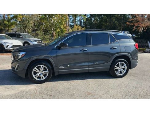 Certified 2018 GMC Terrain SLE w/ Driver Convenience Package image 5