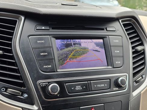 Used 2018 Hyundai Santa Fe Sport FWD image 21