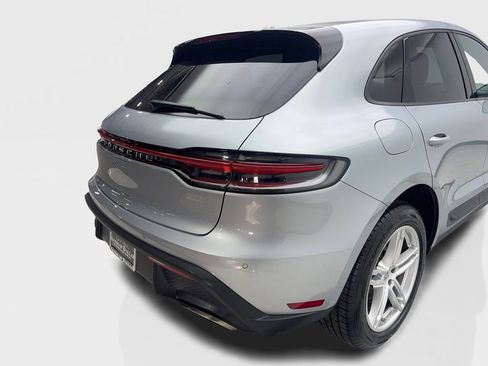 Used 2022 Porsche Macan AWD/4WD image 18