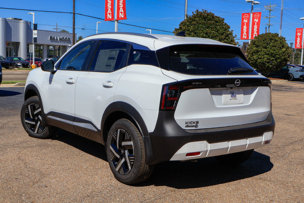 New 2027 Nissan Kicks SV FWD image 2