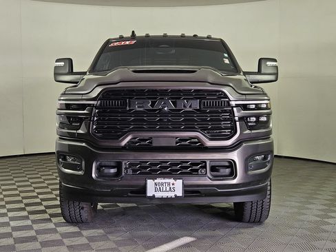 Used 2025 RAM 2500 Laramie AWD/4WD image 2