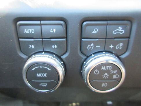 New 2026 GMC Sierra 1500 AT4 w/ AT4 Premium Package AWD/4WD image 19