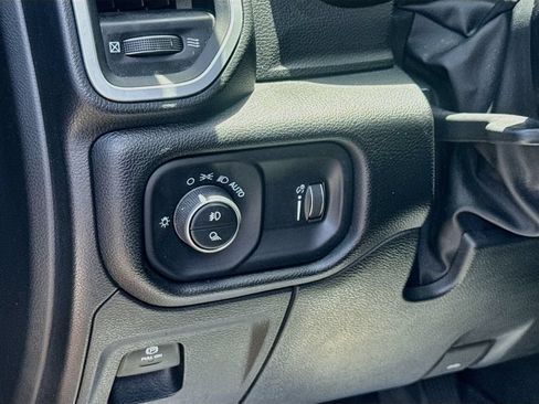 Used 2023 RAM 1500 Big Horn AWD/4WD image 11