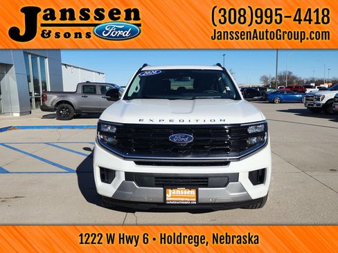 New 2026 Ford Expedition Max Platinum w/ Driver's Package image 3