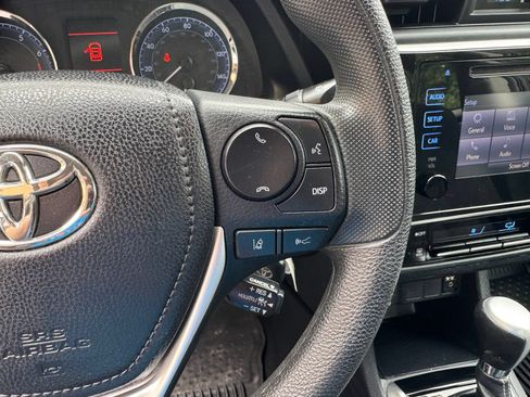 Used 2018 Toyota Corolla FWD image 28