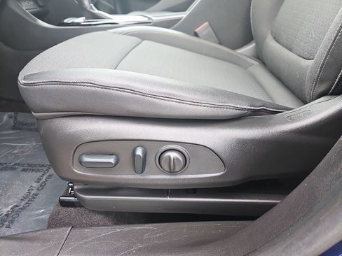 Certified 2023 Buick Encore GX Select FWD image 34