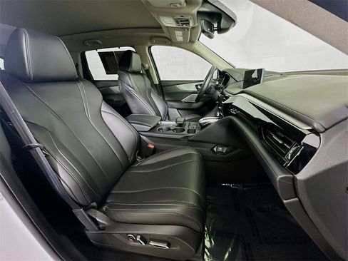 Used 2023 Acura MDX Technology image 12