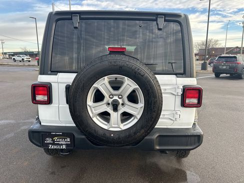 Used 2021 Jeep Wrangler Unlimited Sport image 5