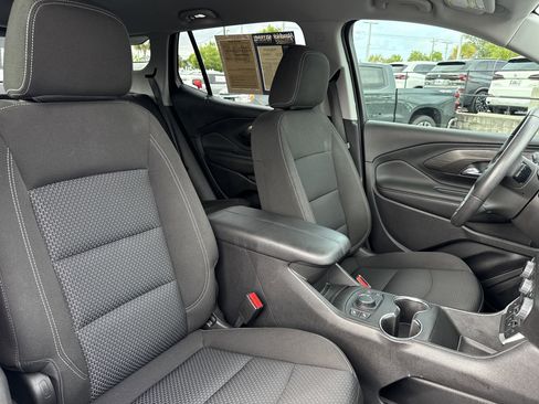 Used 2023 GMC Terrain SLE w/ Driver Convenience Package FWD image 31