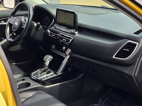 Used 2021 Kia Seltos SX image 7