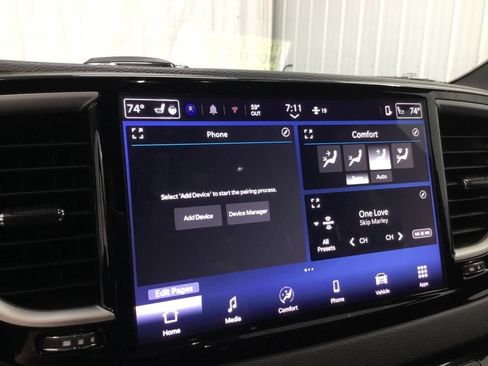 Used 2025 Chrysler Pacifica Select FWD image 20