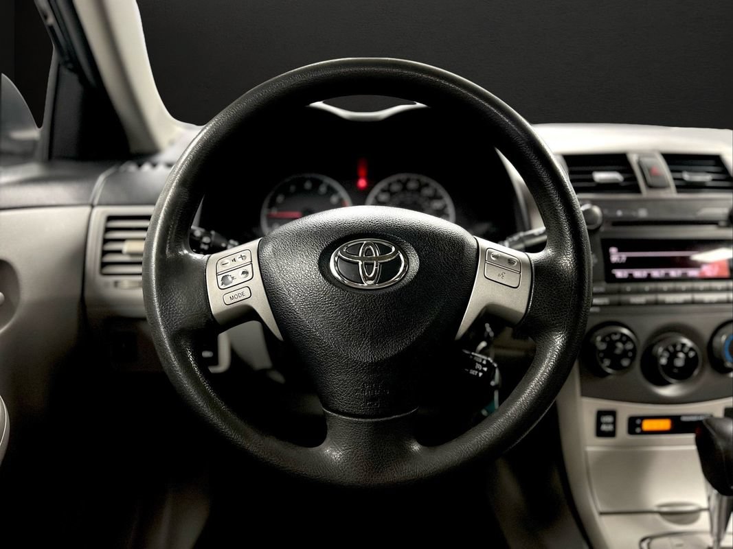 Used 2011 Toyota Corolla LE w/ Premium Pkg FWD image 30