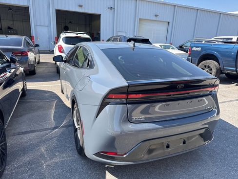 Used 2024 Toyota Prius XLE image 9