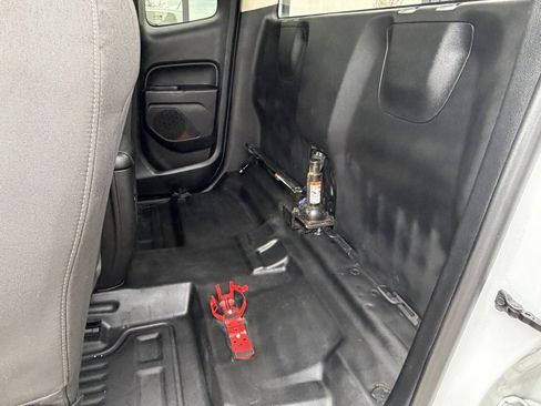 Used 2022 Chevrolet Colorado LT w/ Fleet Safety Package image 15