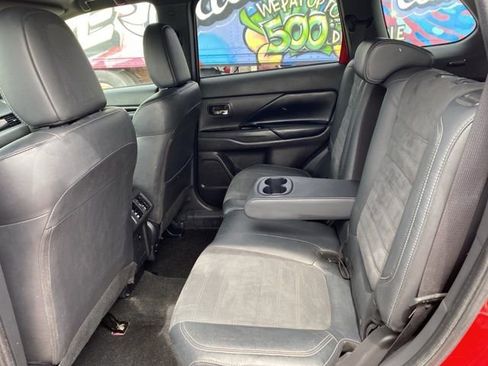 Used 2019 Mitsubishi Outlander SEL image 18