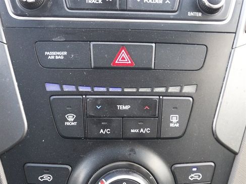Used 2018 Hyundai Santa Fe Sport FWD image 22