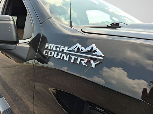 Certified 2020 Chevrolet Silverado 1500 High Country AWD/4WD image 3