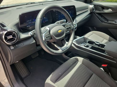 Used 2026 Chevrolet Equinox LT FWD image 14