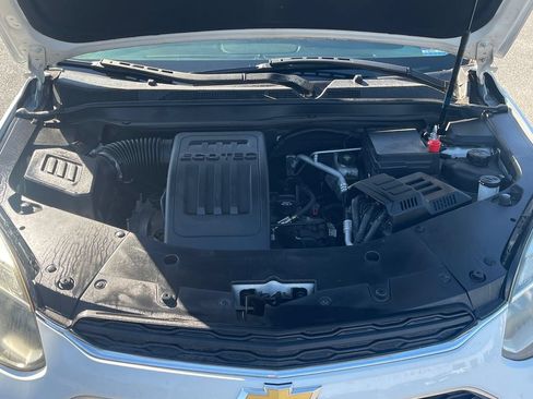 Used 2017 Chevrolet Equinox LS FWD image 11