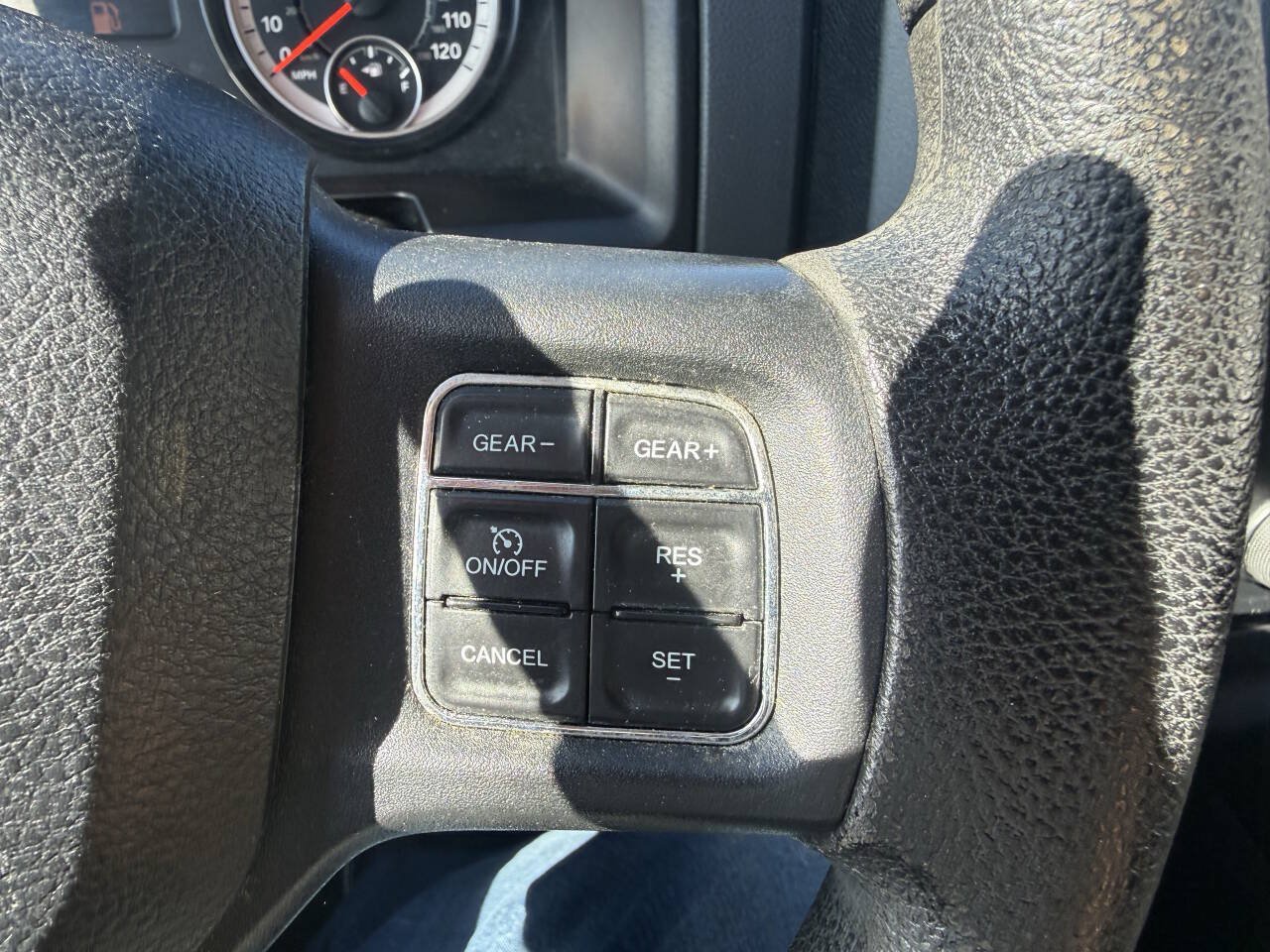 Used 2017 RAM 1500 Express AWD/4WD image 26