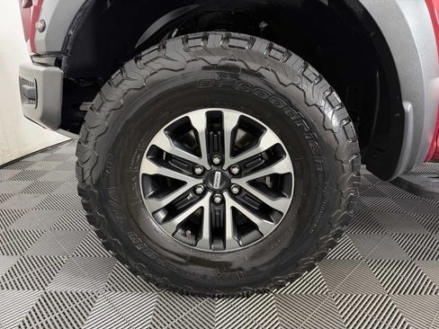 Used 2019 Ford F150 Raptor w/ Equipment Group 802A Luxury AWD/4WD image 9