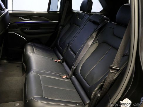 Used 2022 Jeep Grand Cherokee Overland w/ Adv Protech Group III image 12