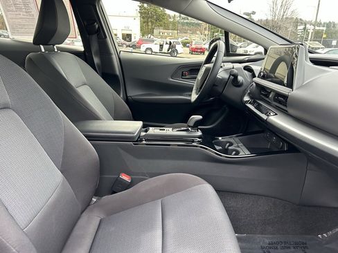 Certified 2025 Toyota Prius LE image 16