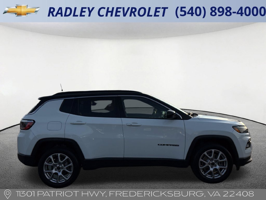 Used 2025 Jeep Compass Limited AWD/4WD image 20