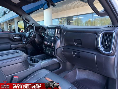 Used 2022 GMC Sierra 2500 AT4 image 27