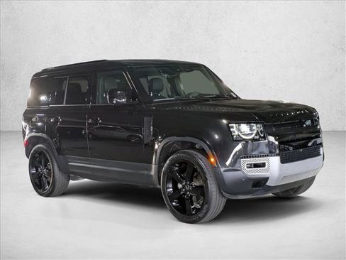 Used 2024 Land Rover Defender 110 S image 3