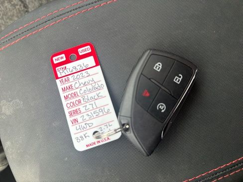 Used 2023 Chevrolet Colorado Z71 w/ Z71 Convenience Package 2 image 30