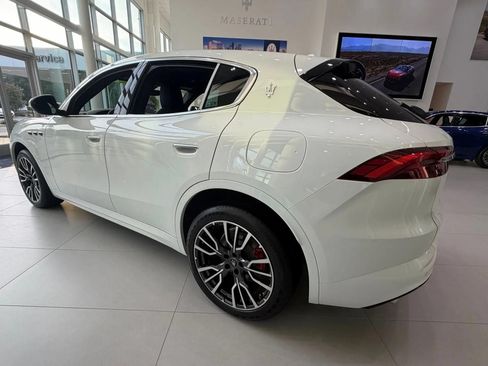 Used 2025 Maserati Grecale Modena AWD/4WD image 12