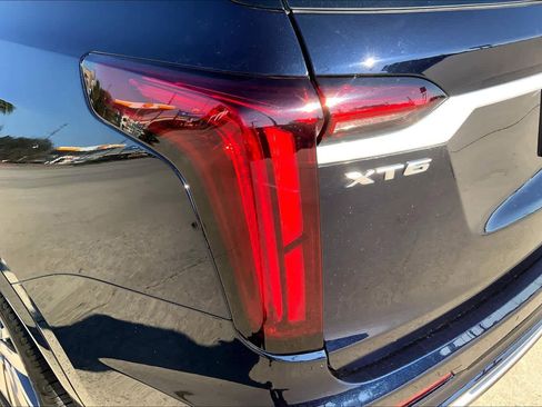 Used 2021 Cadillac XT6 Premium Luxury image 56