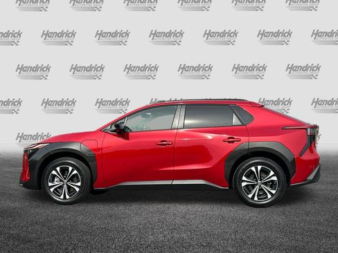 Used 2023 Toyota bZ4X XLE w/ Weather Package image 8