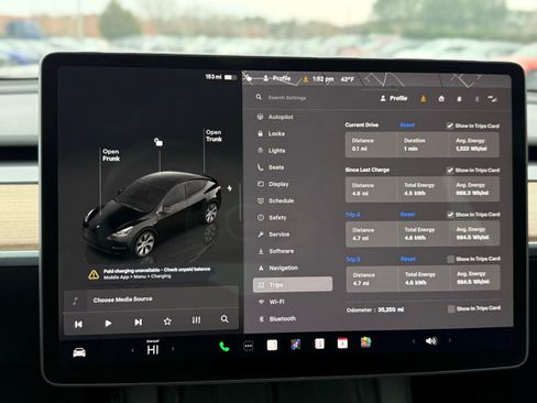 Used 2024 Tesla Model Y Long Range image 49