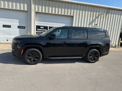 Used 2023 Jeep Wagoneer Series II image 17