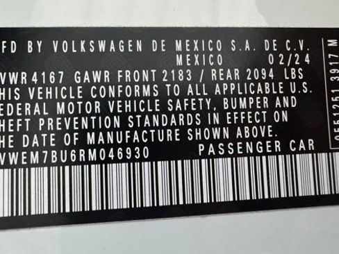 Certified 2024 Volkswagen Jetta SE image 39