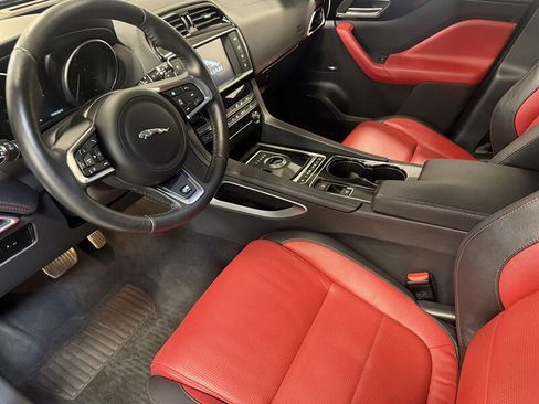 Used 2017 Jaguar F-PACE R-Sport AWD/4WD image 18