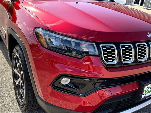 Used 2025 Jeep Compass Limited AWD/4WD image 34