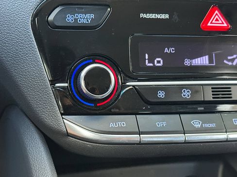 Used 2018 Hyundai Ioniq Blue FWD image 29