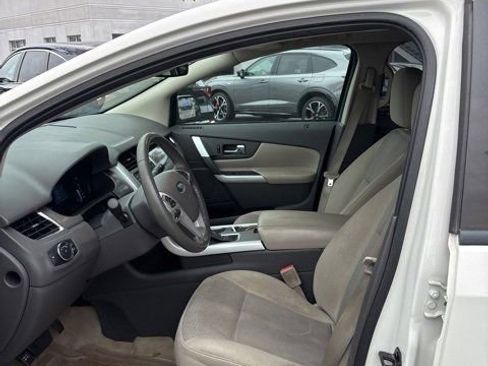 Used 2011 Ford Edge SEL image 4